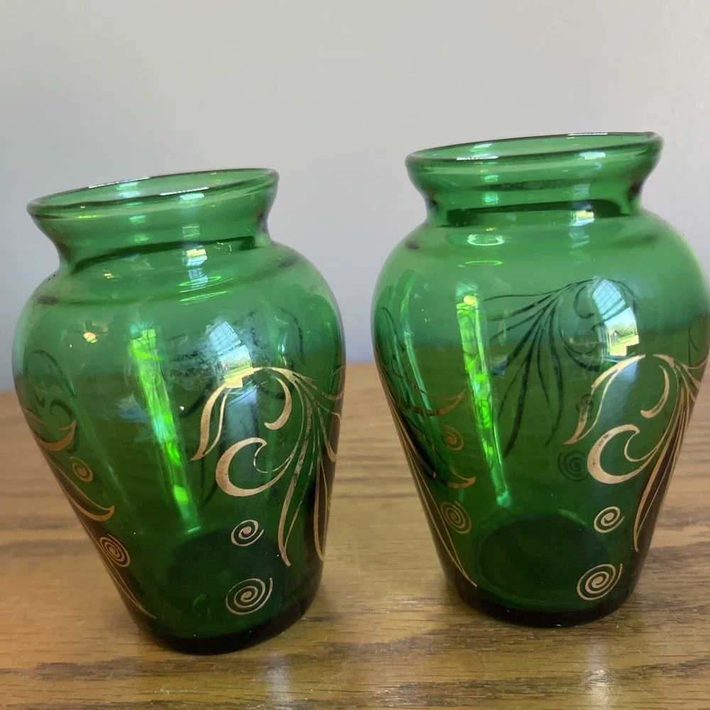 2 Vintage Anchor Hocking  Emerald Green & Gold‎  Swirls Small Glass Vases